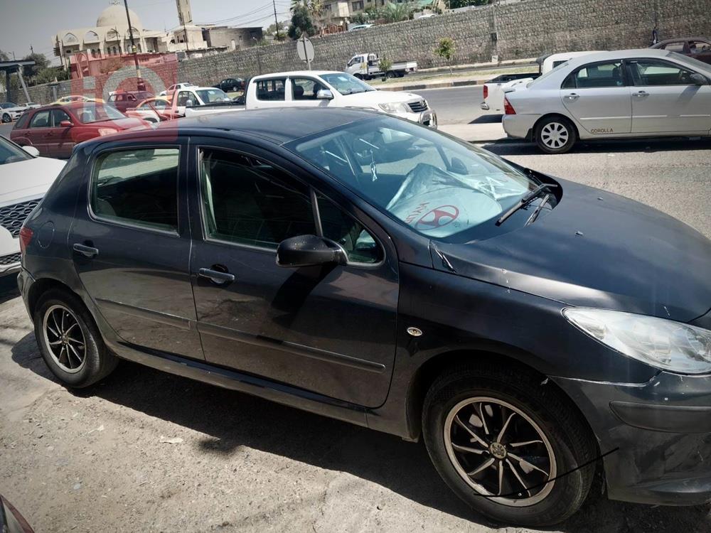 بيجو 307